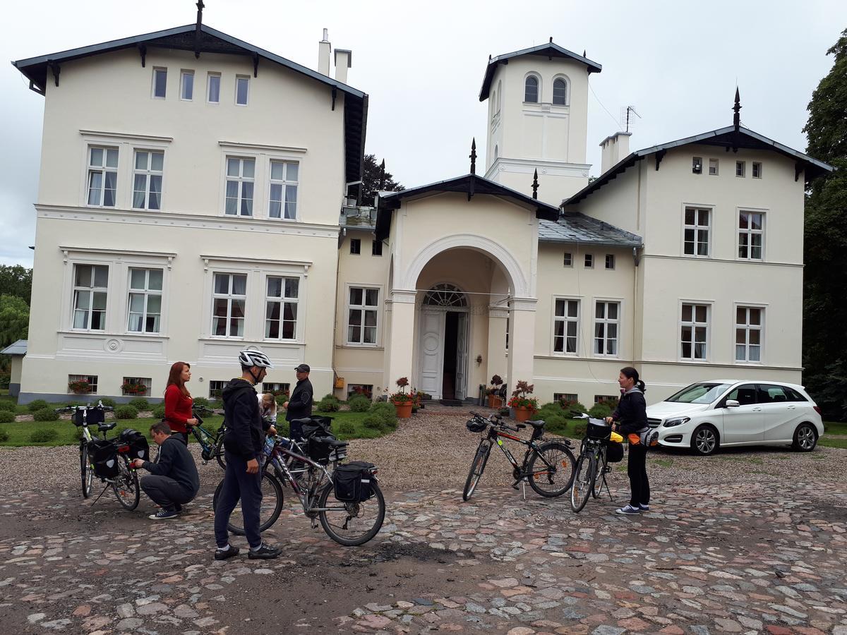 Agroturystyka "Palac W Janowie" Eksteriør billede